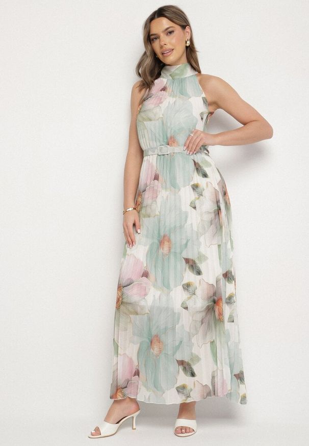 Born2be - Zielona Sukienka z Plisami Wiązaniem i Paskiem z Klamrą Nitenna. Okazja: na imprezę, na co dzień. Kolor: zielony. Długość rękawa: bez rękawów. Typ sukienki: rozkloszowane. Styl: klasyczny, casual, elegancki