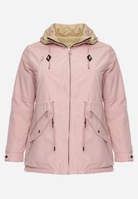 Born2be - Różowo-Beżowa Przejściowa Kurtka Dwustronna o Kroju Parki z Pikowaniem Wewnątrz Zidelle. Typ kołnierza: kaptur. Kolor: różowy. Materiał: poliester, jeans. Styl: sportowy #1