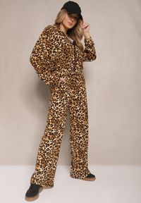 Renee - Jasnobrązowy Komplet Dresowy w Panterkowy Print Bluza i Spodnie o Szerokim Kroju Edilanea. Kolor: brązowy. Materiał: dresówka. Wzór: nadruk