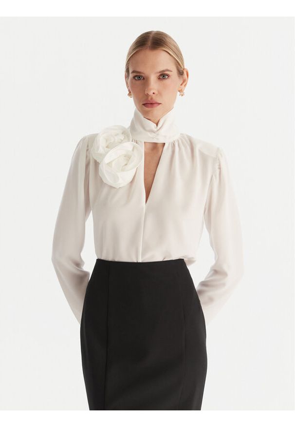 ACCESS FASHION Bluzka 54-2063-171 Biały Regular Fit. Kolor: biały. Materiał: syntetyk