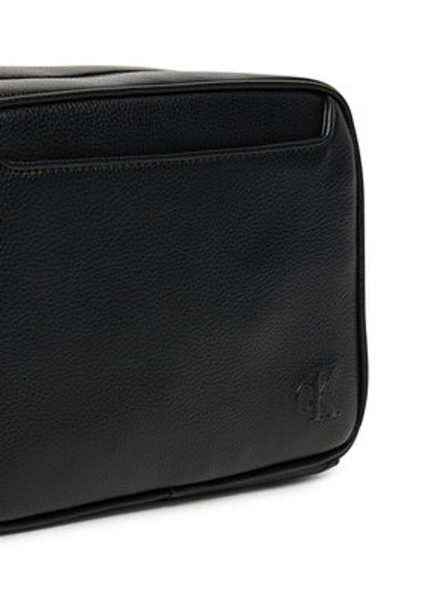 Calvin Klein Saszetka Cargo Camera Bag LV04D3129G Czarny. Kolor: czarny. Materiał: skóra