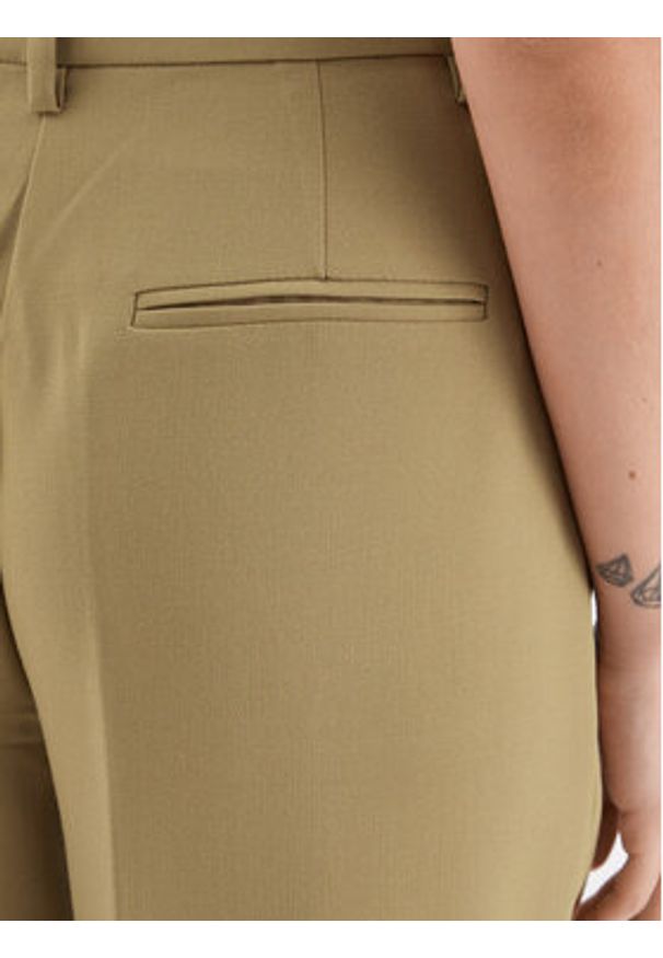 Bruuns Bazaar Spodnie materiałowe Cindy BBW2393 Zielony Loose Fit. Kolor: zielony. Materiał: syntetyk, wiskoza