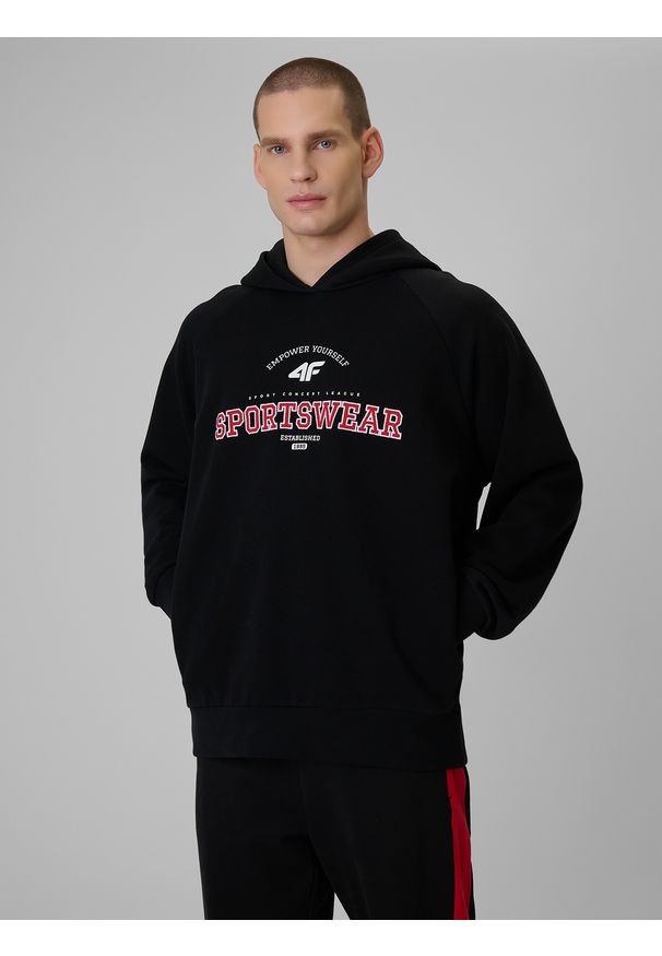 4f - 4F Bluza dresowa loose z kapturem męska - czarna M. Okazja: na spacer, na co dzień, na uczelnię. Typ kołnierza: kaptur. Kolor: czarny. Materiał: dresówka. Styl: casual, klasyczny