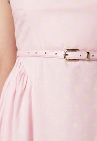 Born2be - Różowa Bawełniano-Wiskozowa Sukienka Retro w Groszki o Rozkloszowanym Kroju Eviphaia. Okazja: na co dzień. Typ kołnierza: dekolt kwadratowy. Kolor: różowy. Wzór: grochy. Typ sukienki: rozkloszowane, proste. Materiał: wiskoza, bawełna. Długość rękawa: bez rękawów. Sezon: lato. Styl: retro #6