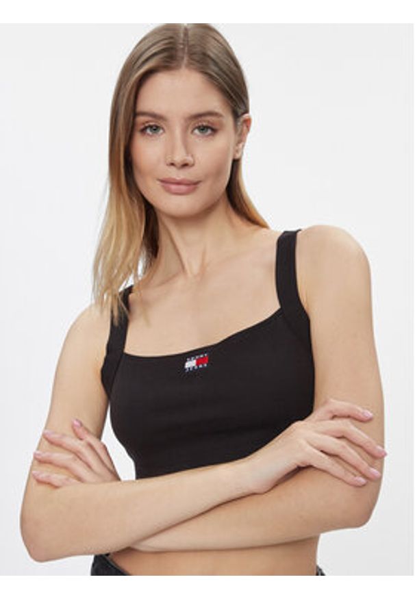 Tommy Jeans Top Badge DW0DW17395 Czarny Slim Fit. Kolor: czarny. Materiał: bawełna