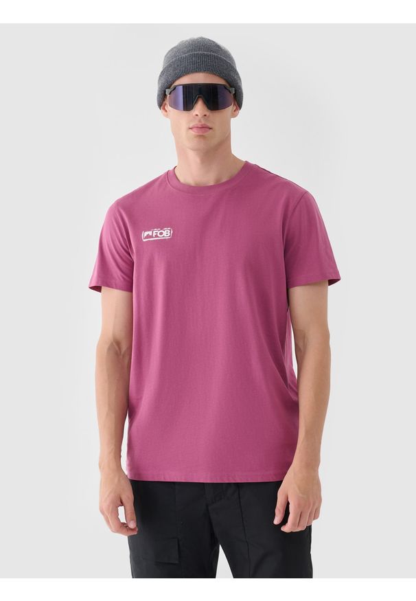 4f - 4F T-shirt regular gładki męski - czerwony M. Okazja: na co dzień. Kolor: czerwony. Materiał: bawełna, jersey, dzianina. Długość rękawa: krótki rękaw. Długość: krótkie. Wzór: gładki. Styl: sportowy, klasyczny, casual