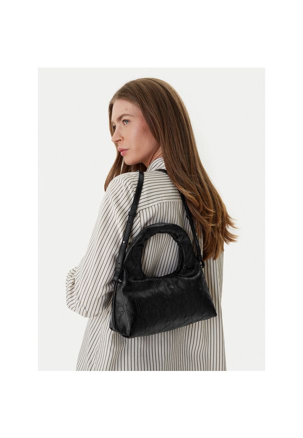 Torebka Calvin Klein. Kolor: czarny