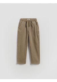 Reserved - Wysokoelastyczne spodnie - beżowy. Kolor: beżowy. Materiał: tkanina, bawełna #1