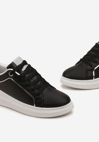 Born2be - Czarne Sneakersy Cilvana. Nosek buta: okrągły. Zapięcie: sznurówki. Kolor: czarny. Materiał: syntetyk, skóra. Szerokość cholewki: normalna. Wzór: aplikacja #5