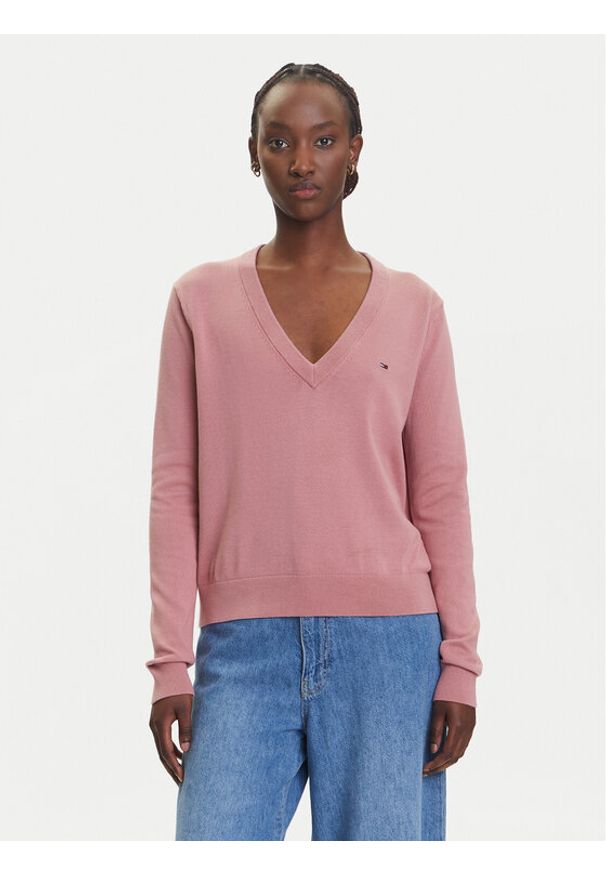 Tommy Jeans Sweter Essential DW0DW19888 Różowy Regular Fit. Kolor: różowy. Materiał: bawełna