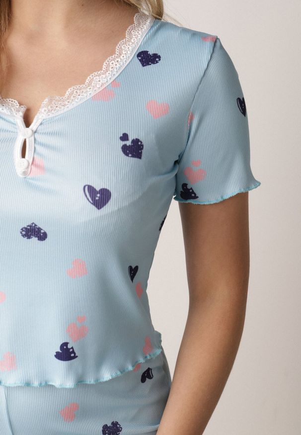 Born2be - Niebieski Komplet Piżamowy z Elastycznego Materiału Spodnie i Bluzka w Serca Veys. Kolekcja: plus size. Kolor: niebieski. Materiał: materiał