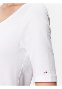 TOMMY HILFIGER - Tommy Hilfiger T-Shirt WW0WW37858 Biały Modern Fit. Kolor: biały. Materiał: bawełna #4