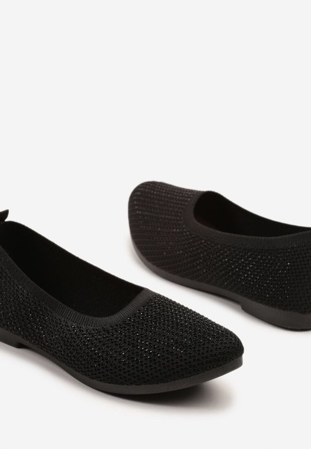 Born2be - Czarne Balerinki z Elastyczną Cholewką z Metalicznymi Zdobieniami Utellina. Okazja: na co dzień, na spotkanie biznesowe, do pracy. Kolor: czarny. Materiał: jeans. Szerokość cholewki: normalna. Wzór: aplikacja. Styl: biznesowy, klasyczny, casual