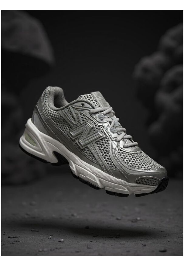 New Balance Sneakersy U740SG2 W Srebrny. Kolor: srebrny. Materiał: materiał