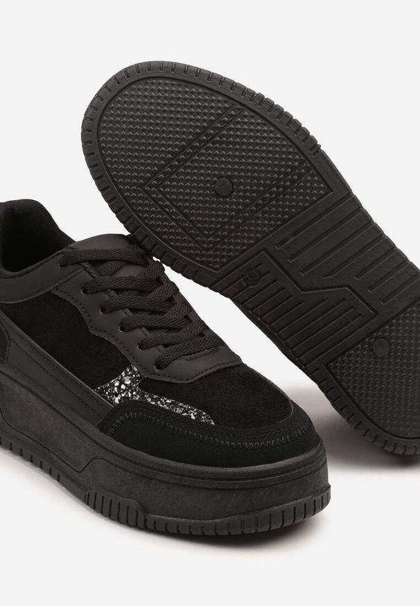 Born2be - Czarne Sneakersy na Grubej Platformie z Tłoczeniem Ozdobione Wzorem w Panterkę Deolithra. Okazja: na co dzień. Kolor: czarny. Materiał: jeans. Wzór: aplikacja, motyw zwierzęcy. Sezon: wiosna, lato. Obcas: na platformie