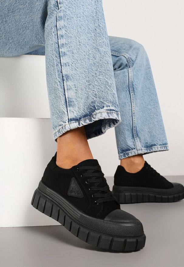 Born2be - Czarne Sneakersy Vices na Grubej Podeszwie z Geometryczną Aplikacją Leanae. Kolor: czarny. Materiał: jeans. Wzór: geometria, aplikacja