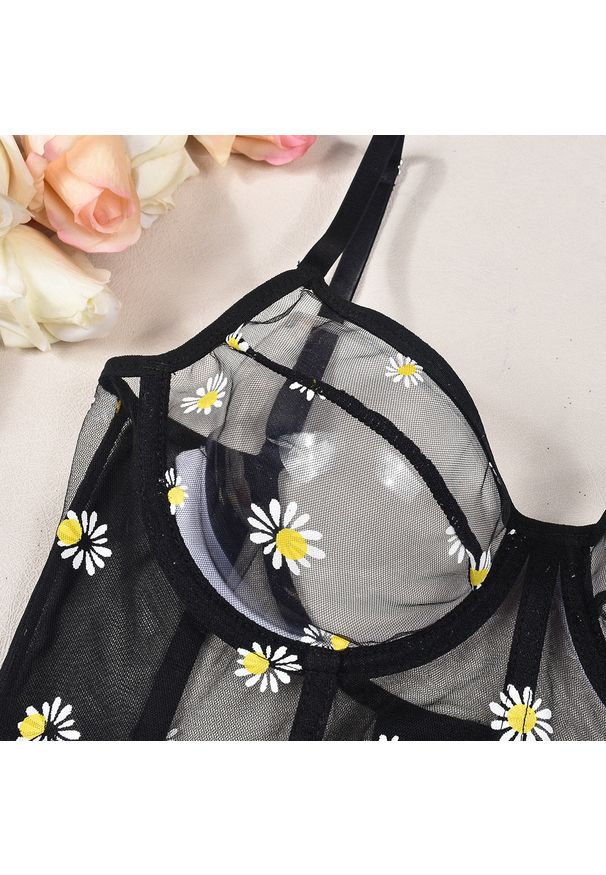 Intica - Komplet bieliźniarski z delikatnym wzorem i szerokimi ramiączkami Jeongeun. Kolor: czarny. Materiał: materiał