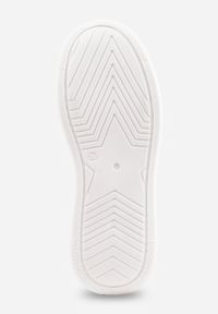 Born2be - Białe Sneakersy VICES na Grubej Podeszwie z Bieżnikiem Zdobionej Gwiazdką Natevia. Okazja: na co dzień. Kolor: biały. Materiał: jeans. Wzór: aplikacja. Sezon: lato #9