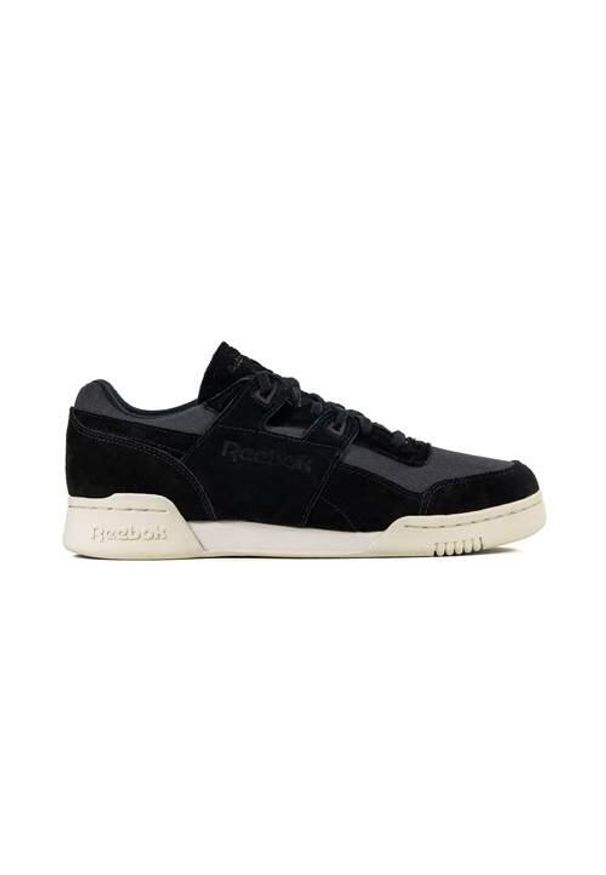 Buty do chodzenia męskie Reebok Workout Plus NT. Zapięcie: sznurówki. Kolor: czarny. Materiał: materiał, syntetyk. Szerokość cholewki: normalna. Model: Reebok Workout. Sport: turystyka piesza