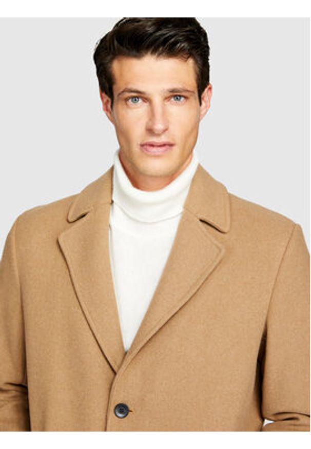 Sisley Płaszcz przejściowy 2VKFSN025 Brązowy Regular Fit. Kolor: brązowy. Materiał: syntetyk