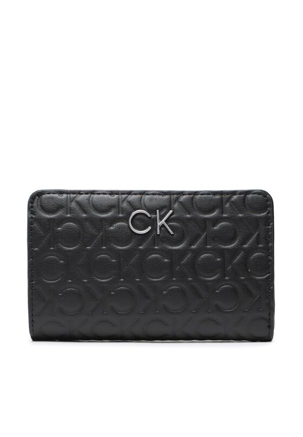 Calvin Klein Duży Portfel Damski Re Lock Bifold Wallet Emb Mono K60K610240 Czarny. Kolor: czarny. Materiał: skóra