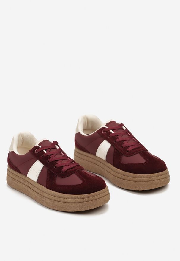 Born2be - Bordowe Sneakersy na Niskiej Platformie z Materiałowymi Wstawkami Xeonbia. Kolor: czerwony. Materiał: materiał. Obcas: na platformie