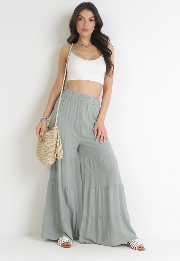 Born2be - Miętowe Szerokie Spodnie z Gumką w Pasie Bemataria. Kolor: miętowy. Sezon: wiosna, lato. Styl: klasyczny