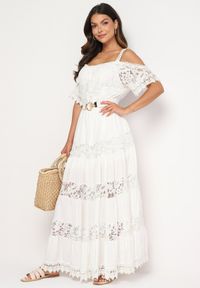 Born2be - Biała Rozkloszowana Wiskozowa Sukienka na Ramiączkach z Koronką Lerika. Okazja: na co dzień. Kolor: biały. Materiał: wiskoza, koronka. Długość rękawa: na ramiączkach. Wzór: koronka. Typ sukienki: rozkloszowane. Styl: elegancki, casual #1