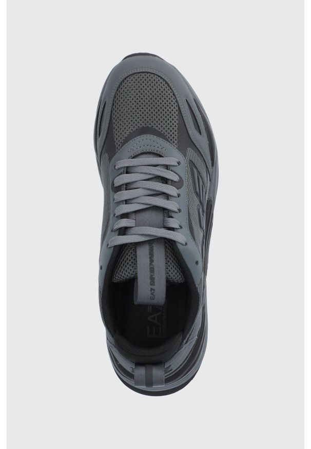 EA7 Emporio Armani Buty kolor szary na płaskiej podeszwie. Nosek buta: okrągły. Zapięcie: sznurówki. Kolor: szary. Materiał: guma. Obcas: na płaskiej podeszwie