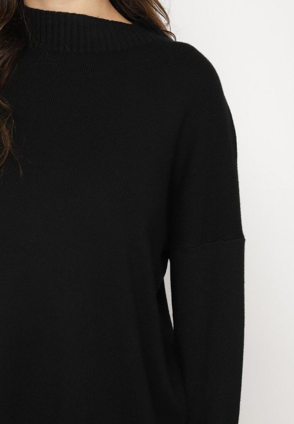 Born2be - Czarny Dzianinowy 2-częściowy Komplet z Wiskozą Sweter z Półgolfem i Szerokie Spodnie Firizia. Kolor: czarny. Materiał: dzianina, wiskoza