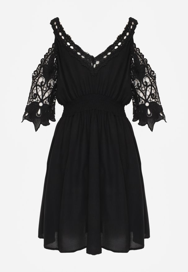 Renee - Czarna Rozkloszowana Sukienka Mini z Gumką w Talii i Hiszpańskimi Rękawami z Koronką Carolta. Kolor: czarny. Materiał: koronka. Wzór: koronka. Sezon: wiosna, lato. Długość: mini