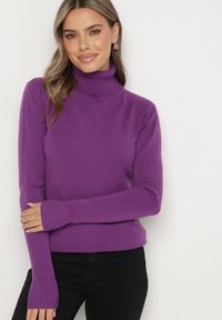 Born2be - Ciemnofioletowy Sweter z Golfem z Domieszką Kaszmiru i Wiskozy Zaisma. Okazja: na co dzień. Typ kołnierza: golf. Kolor: fioletowy. Materiał: kaszmir, wiskoza. Długość rękawa: długi rękaw. Długość: długie. Styl: casual, elegancki