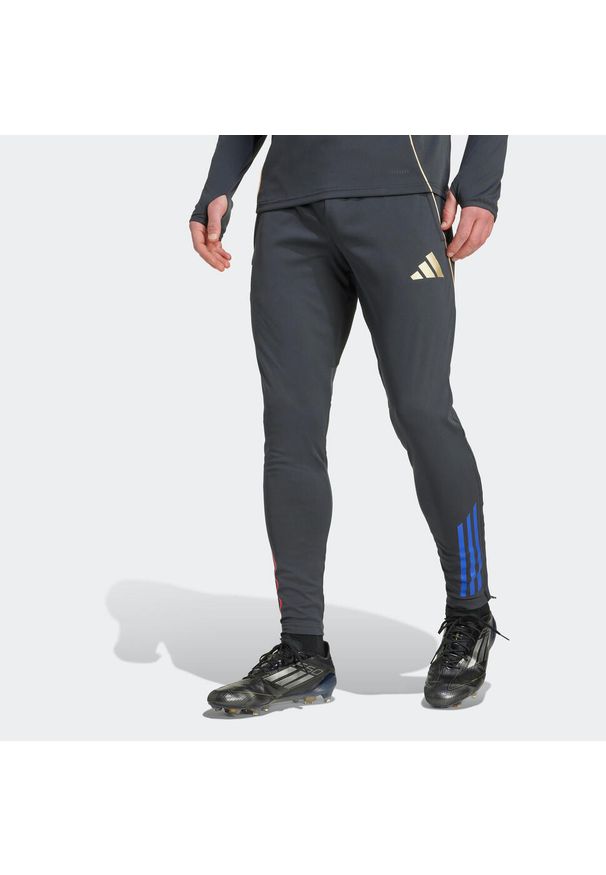 Adidas - Spodnie piłkarskie treningowe ADIDAS Olympique Lyonnais 25/26. Materiał: dresówka. Sport: piłka nożna