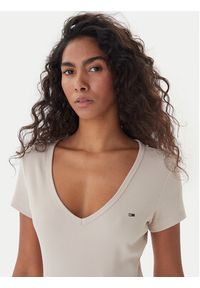 Tommy Jeans T-Shirt Essential DW0DW17385 Beżowy Slim Fit. Kolor: beżowy. Materiał: bawełna #5