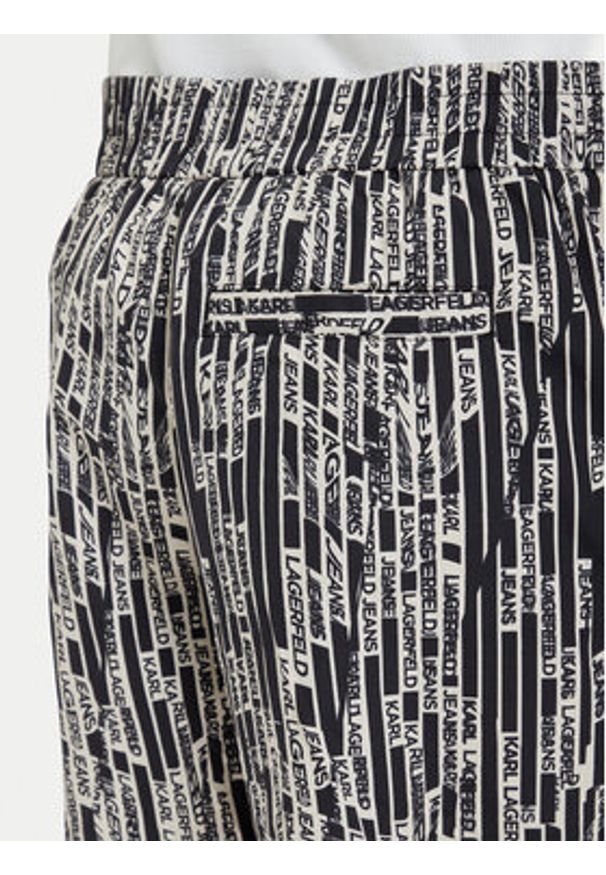 Karl Lagerfeld Jeans Szorty materiałowe B2M10053 Czarny Relaxed Fit. Kolor: czarny. Materiał: bawełna