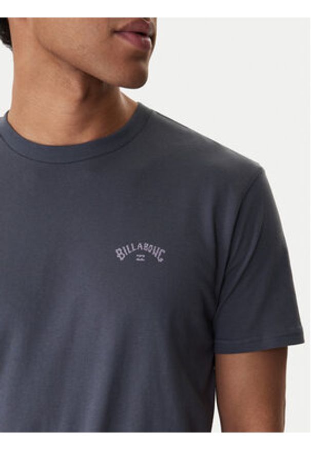 Billabong T-Shirt Arch Wave C1SS65BIP2 Szary Regular Fit. Kolor: szary. Materiał: bawełna