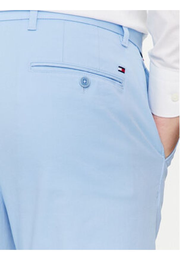 TOMMY HILFIGER - Tommy Hilfiger Chinosy Denton MW0MW25964 Błękitny Straight Fit. Kolor: niebieski. Materiał: bawełna