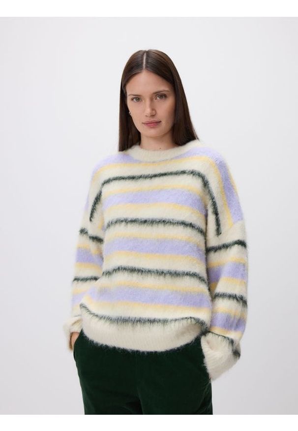 Reserved - Sweter w paski - wielobarwny. Materiał: wełna, dzianina. Wzór: paski