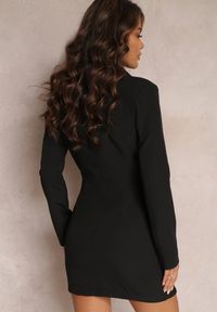 Renee - Czarna Sukienka Dopasowana z Zakładką i Klamerką w Cyrkonie Zerara. Kolor: czarny. Wzór: aplikacja. Typ sukienki: kopertowe, asymetryczne. Styl: elegancki #3