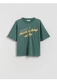 Reserved - T-shirt z nadrukiem - zielony. Kolor: zielony. Materiał: bawełna, dzianina. Wzór: nadruk
