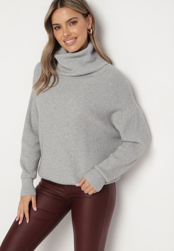 Born2be - Szary Golf o Klasycznym Kroju z Kaszmirem Azifra. Okazja: na spotkanie biznesowe. Typ kołnierza: golf. Kolor: szary. Materiał: kaszmir. Styl: klasyczny