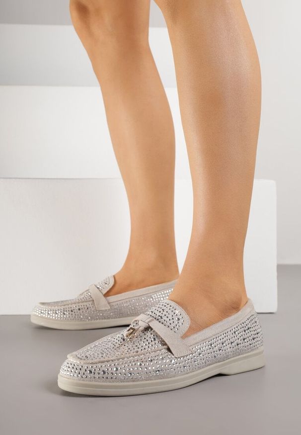 Born2be - Szare Mokasyny Ozdobione Cyrkoniami i Aplikacjami Isirsyss. Okazja: na co dzień. Kolor: szary. Materiał: jeans. Wzór: aplikacja. Styl: casual, elegancki