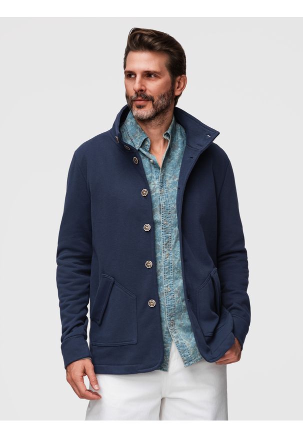 Ombre Clothing - Bluza męska zapinana na guziki ze stójką – granatowa V4 - Rozmiar: XL. Okazja: na co dzień. Typ kołnierza: kołnierzyk stójkowy. Kolor: niebieski. Materiał: bawełna, poliester. Styl: elegancki, casual