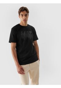 4f - T-shirt regular z nadrukiem męski - czarny. Kolor: czarny. Materiał: bawełna. Wzór: nadruk #1
