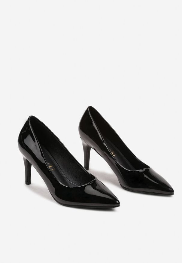 Born2be - Czarne Klasyczne Lakierowane Czółenka na Szpilce Naoise. Kolor: czarny. Materiał: lakier. Obcas: na szpilce. Styl: klasyczny