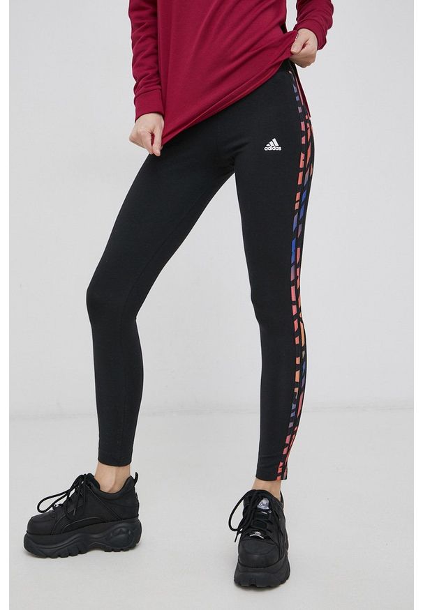 Adidas - adidas - Legginsy. Kolor: czarny. Materiał: bawełna. Wzór: nadruk