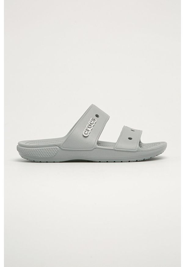 Crocs Klapki kolor szary. Kolor: szary. Materiał: materiał. Wzór: gładki. Obcas: na obcasie. Wysokość obcasa: niski