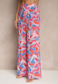 Renee - Różowe Spodnie z Wiskozy o Szerokim Kroju High Waist z Geometrycznym Motywem Ralianea. Okazja: na co dzień. Stan: podwyższony. Kolor: różowy. Materiał: wiskoza. Wzór: geometria. Styl: elegancki, casual #3