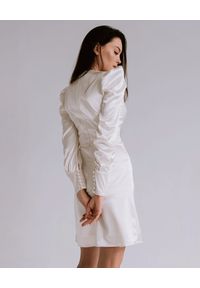 DOLLINA - Mini sukienka z bufiastymi rękawami Corrida. Kolor: biały. Materiał: wiskoza. Długość: mini #2