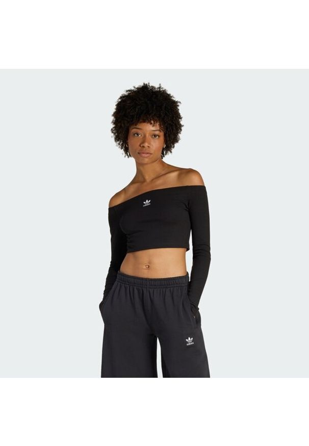 Adidas - adidas Bluzka Essentials KE3150 Czarny Slim Fit. Kolor: czarny. Materiał: wiskoza